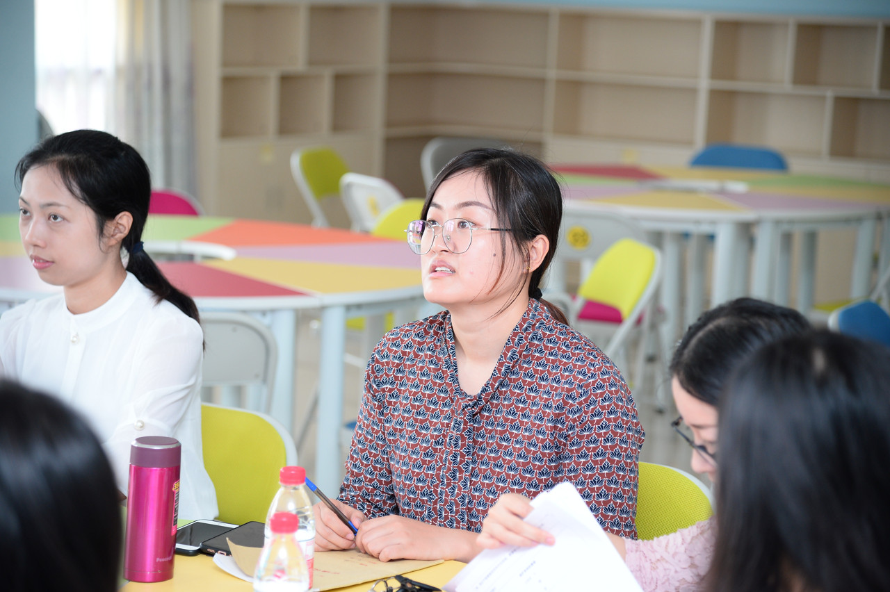 图3:石龙中学的心理老师林小丹.JPG